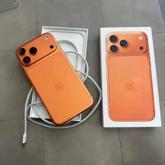 iPhone 17 Pro Max 5G 1 To 6,9 pouces 4G/5G d'origine, neuf et très recherché, vendu en gros. Téléphone d'occasion original débloqué.