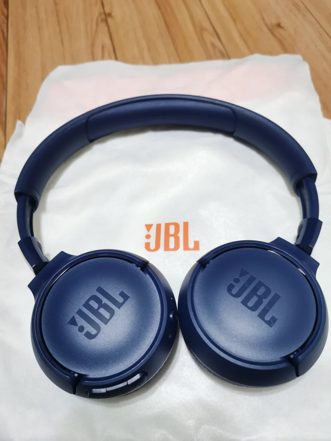 JBL Tune 520BT On-Ear Bluetooth Headphones - 57H Battery, Bluetooth 5.3, JBL Pure Bass, Lightweight, Foldable & Comfortable for