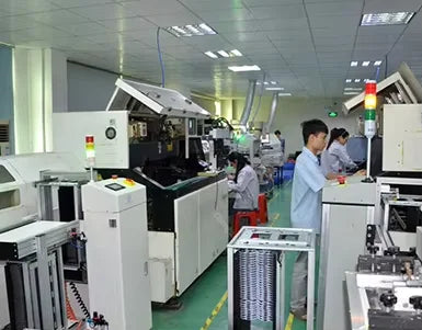 iPhone 17 Pro Max 5G 1 To 6,9 pouces 4G/5G d'origine, neuf et très recherché, vendu en gros. Téléphone d'occasion original débloqué.