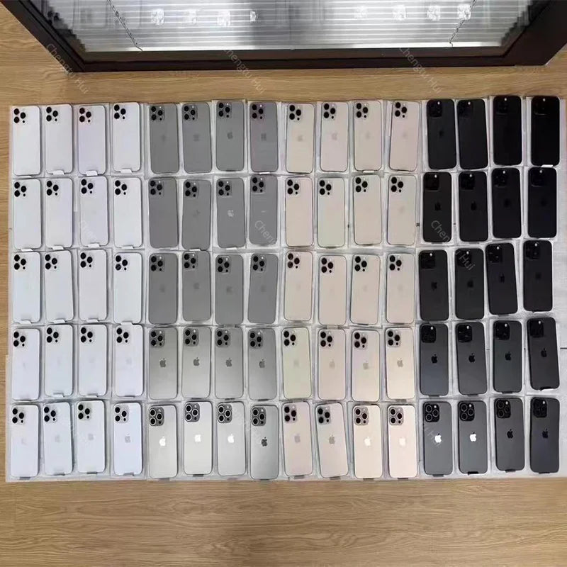 iPhone 17 Pro Max 5G 1 To 6,9 pouces 4G/5G d'origine, neuf et très recherché, vendu en gros. Téléphone d'occasion original débloqué.