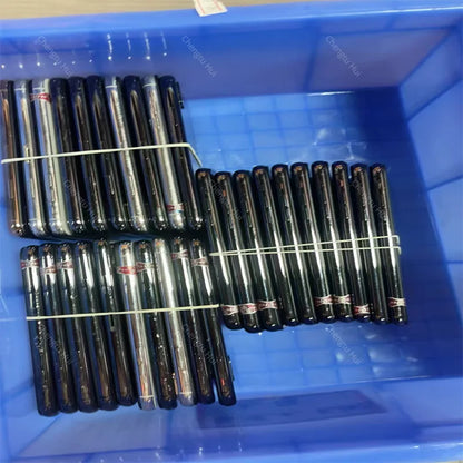 iPhone 17 Pro Max 5G 1 To 6,9 pouces 4G/5G d'origine, neuf et très recherché, vendu en gros. Téléphone d'occasion original débloqué.