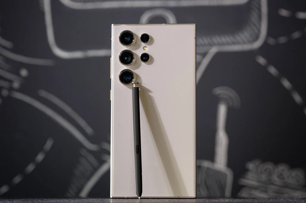 Hot Selling 5G Smartphone S24 S25 Ultra Telephone 7.0 Inch Android Phones Unlocked 16G+1TB Cellphone Mobile Phones 4G 3G