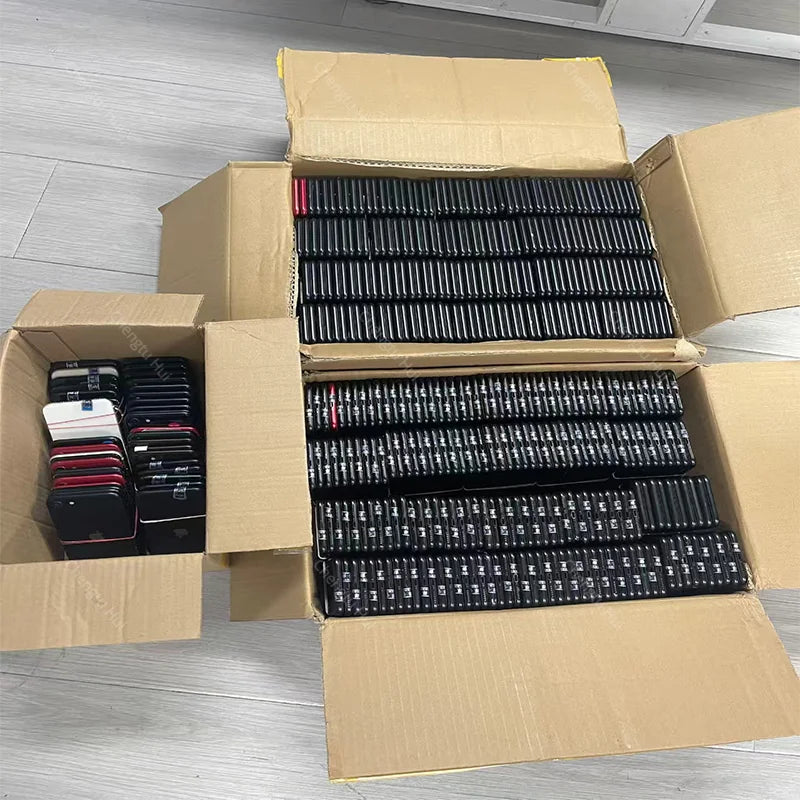 iPhone 17 Pro Max 5G 1 To 6,9 pouces 4G/5G d'origine, neuf et très recherché, vendu en gros. Téléphone d'occasion original débloqué.