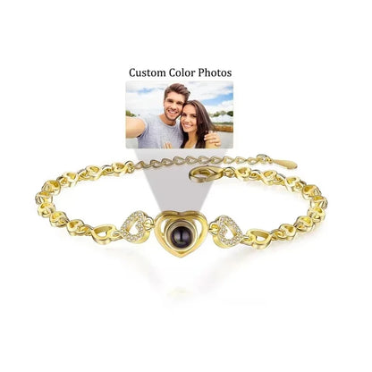 Bracelet personnalisé en forme de cœur avec projection photo, en acier titane plaqué or et zircon, disponible en dropshipping.