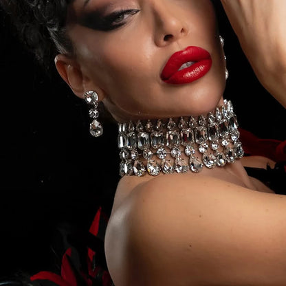 Ensemble de bijoux tendance et extravagant, accessoires de mariage de Dubaï, parure de collier et boucles d'oreilles géométriques en strass style drag queen pour femmes