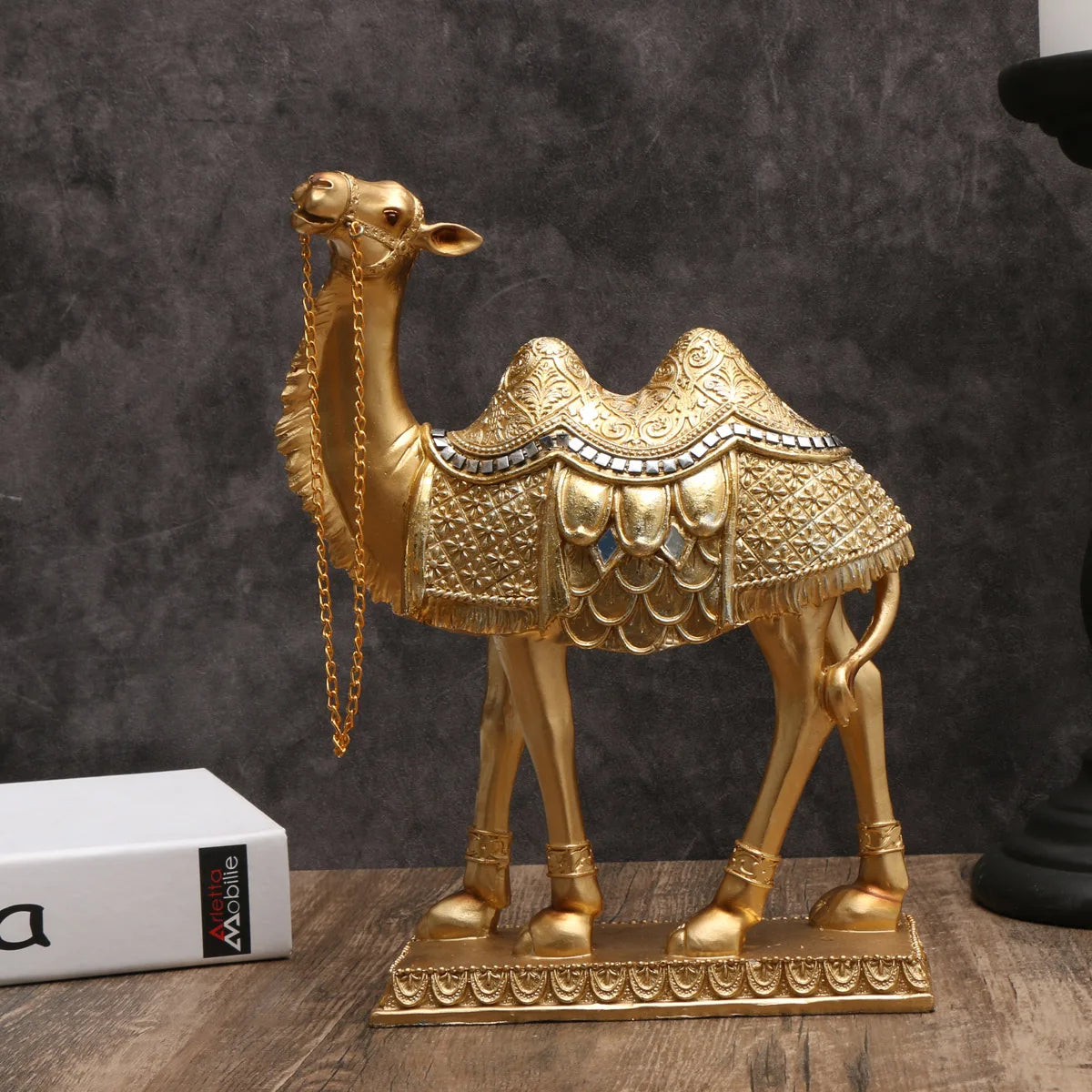 Classic Light Luxury Art Camel Statue: Indoor Decorative Item for Christmas, Halloween, Hanukkah, Thanksgiving, Valentine'S Day