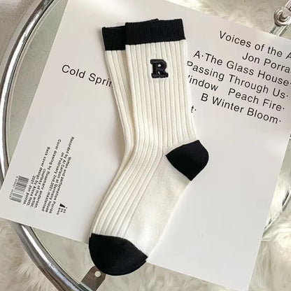 1 Pairs Fashion Black White Stripe Cotton Women Long Socks Versatile Simplicity Autumn Women's Sock New Hot Sale