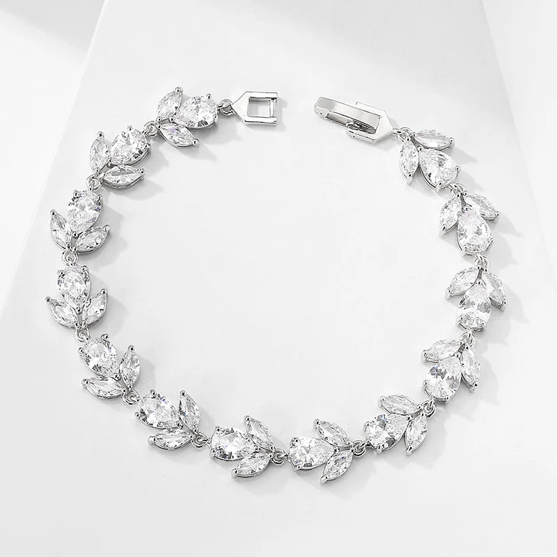 Bracelets de mariage ZAKOL de luxe en zircone cubique AAA pour femmes, bracelet jonc de haute qualité couleur or blanc avec breloque feuille