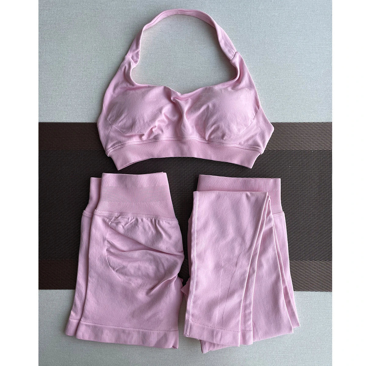 2 Pieces Yoga Gym Set Women Seamless Strappy Yoga Bra High Waist Workout Scrunch Shorts Sports Set Fitness Clothes Sportswear