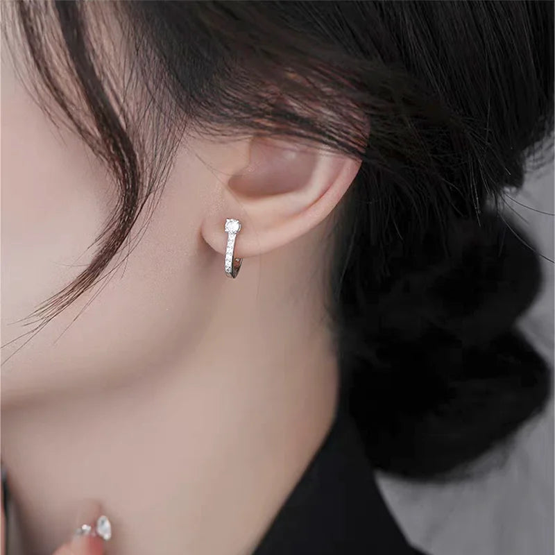 Stylo testeur de diamants Pass pour bijoux fins, boucles d'oreilles créoles en moissanite pour femmes avec fermoirs en argent sterling S925 avec certificat d'authenticité.