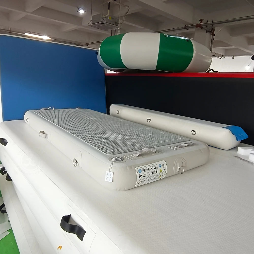 Tapis de yoga gonflable multifonctionnel, idéal pour le yoga, le pilates et les étirements, à la maison ou en extérieur.