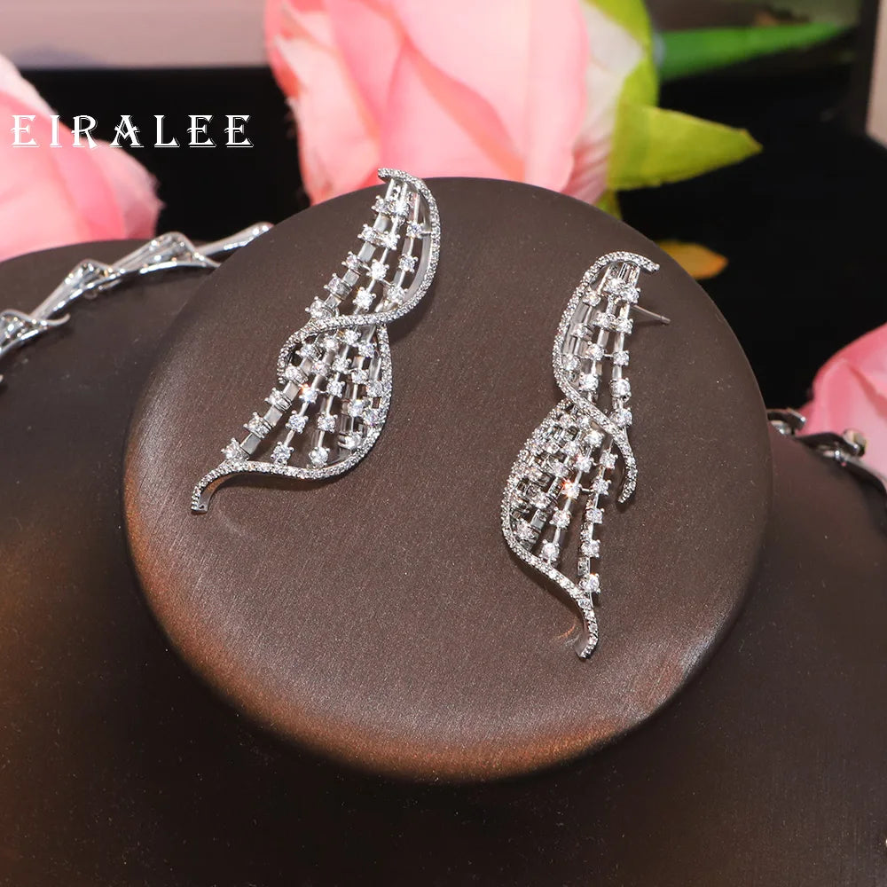 EIRALEE Nouvelle parure de bijoux pour femmes, collier et boucles d'oreilles en zircone cubique. Parure de bijoux de mariée, accessoire idéal pour un bal, un mariage ou une fête.