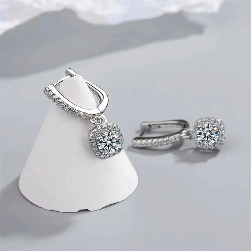 Boucles d'oreilles créoles Huggie en moissanite 2 carats pour femme, diamant de laboratoire, argent sterling 925, bijoux fins.