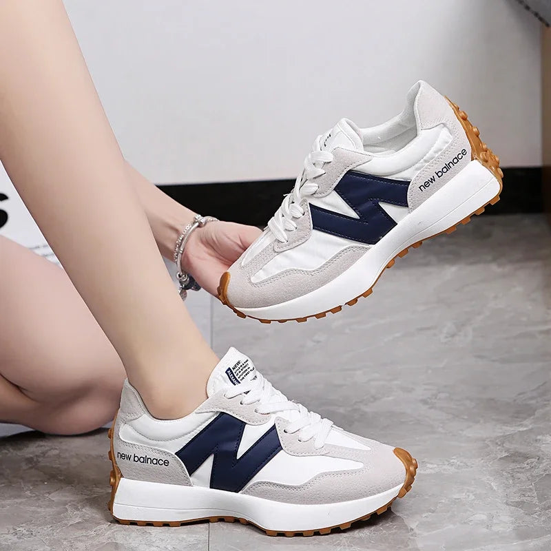 2026 New Women Casual Shoes Fashion Breathable Walking Flat Shoes Sneakers Women 2025 Gym Vulcanized Shoes White Female Footwear