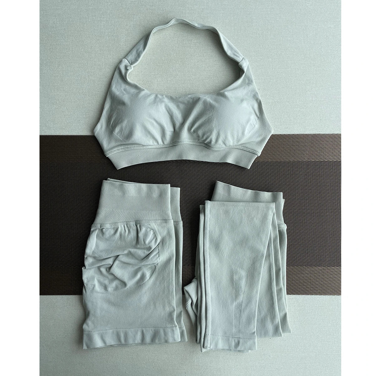 2 Pieces Yoga Gym Set Women Seamless Strappy Yoga Bra High Waist Workout Scrunch Shorts Sports Set Fitness Clothes Sportswear
