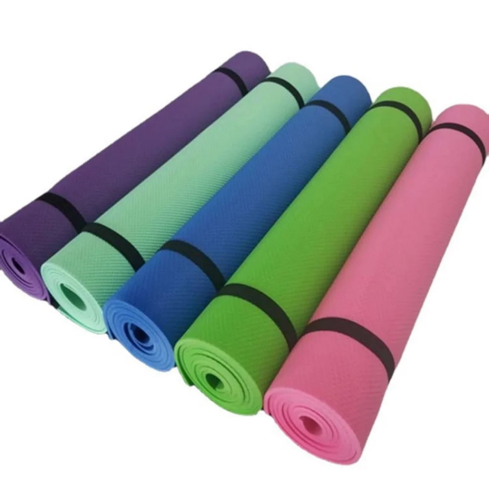 Tapis de yoga antidérapant en mousse EVA confortable de 3 à 6 mm d'épaisseur, idéal pour le yoga, le Pilates et la gymnastique.