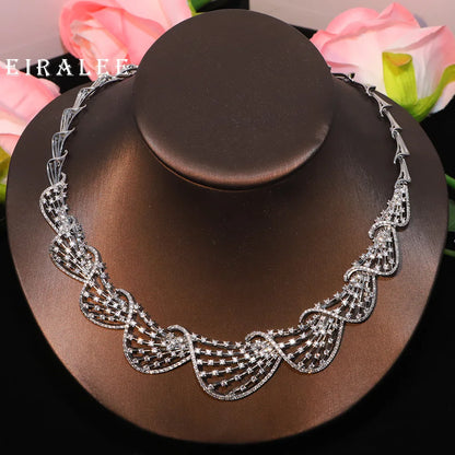 EIRALEE Nouvelle parure de bijoux pour femmes, collier et boucles d'oreilles en zircone cubique. Parure de bijoux de mariée, accessoire idéal pour un bal, un mariage ou une fête.