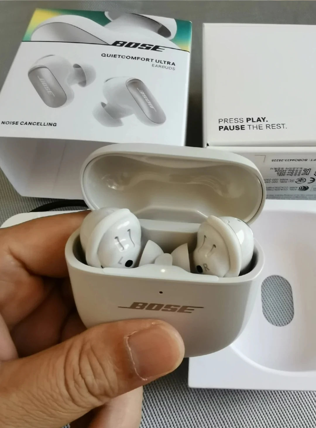Bose QuietComfort Ultra Wireless Noise Cancelling Headphones Bluetooth Earbuds Space Audio and First-Class Noise Cancelling