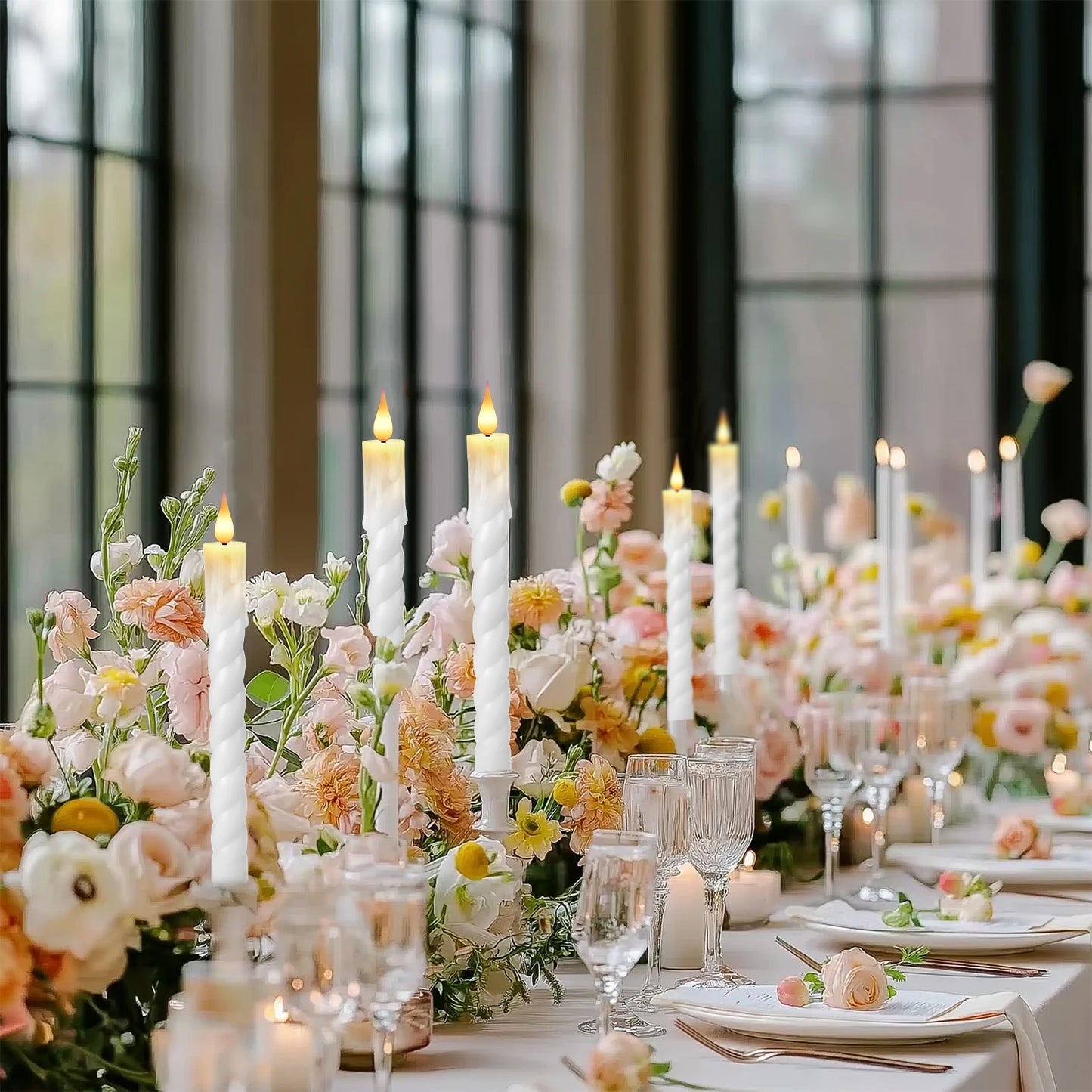 Lot de 6 ou 12 bougies coniques ivoire sans flamme à LED, effet scintillant, avec télécommande, mèche 3D, fonctionne sur piles, décoration de Noël, fenêtre ou mariage