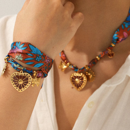 Huang Chao Women Fashion Scarf Necklace Bracelet Set Peach Heart Pendant Scarf Pendant Autumn Winter Jewelry Accessories