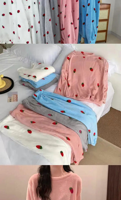 Women Pyjamas Sets 2025 Autumn Winter Warm Flannel Strawberry Coral Long Sleeve Girls Sleepwear Casual Fleece Pajamas Homewear