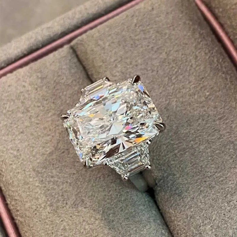 Bagues de luxe BXINY en argent 925 (S925) serties de trois diamants taille glace, sertis de moissanite taille radiant/émeraude 10 carats. Bijoux pour femmes et hommes.