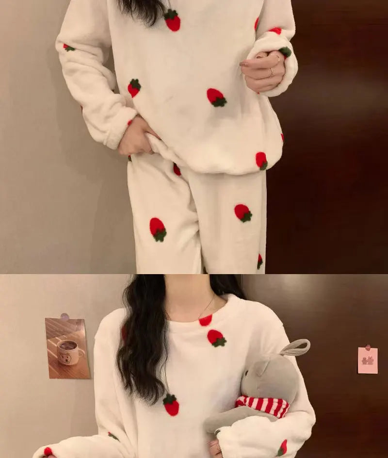 Women Pyjamas Sets 2025 Autumn Winter Warm Flannel Strawberry Coral Long Sleeve Girls Sleepwear Casual Fleece Pajamas Homewear