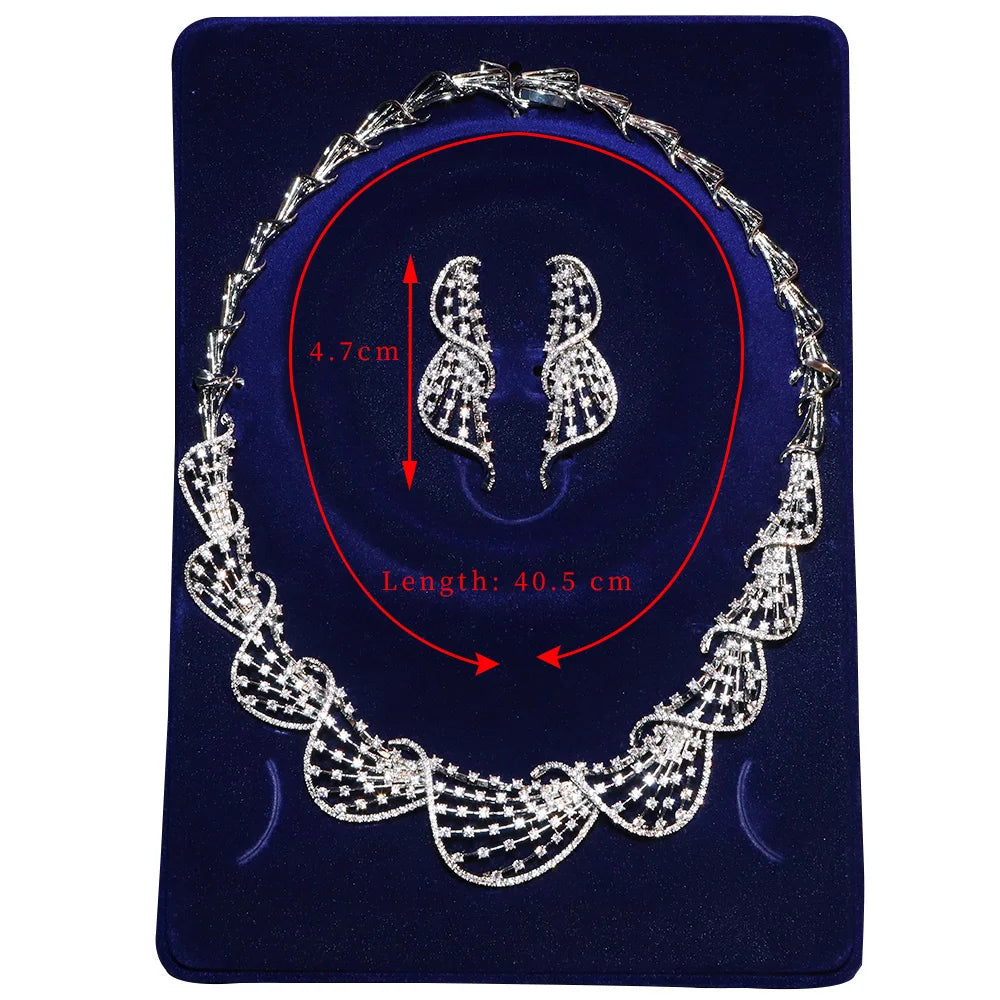 EIRALEE Nouvelle parure de bijoux pour femmes, collier et boucles d'oreilles en zircone cubique. Parure de bijoux de mariée, accessoire idéal pour un bal, un mariage ou une fête.