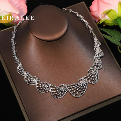 EIRALEE Nouvelle parure de bijoux pour femmes, collier et boucles d'oreilles en zircone cubique. Parure de bijoux de mariée, accessoire idéal pour un bal, un mariage ou une fête.