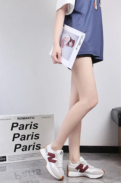 2026 New Women Casual Shoes Fashion Breathable Walking Flat Shoes Sneakers Women 2025 Gym Vulcanized Shoes White Female Footwear