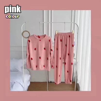 Women Pyjamas Sets 2025 Autumn Winter Warm Flannel Strawberry Coral Long Sleeve Girls Sleepwear Casual Fleece Pajamas Homewear